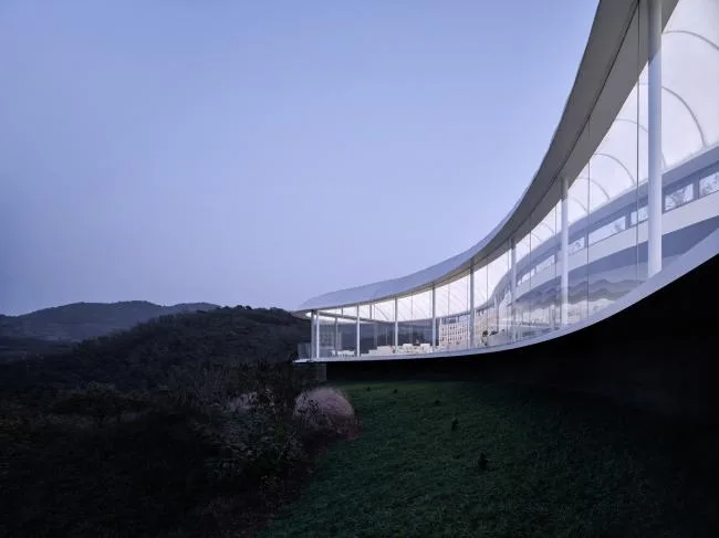 BIM Architecture | Suspended "Cloud": Mount Taishan Jiunvfeng Study/gad · line+studio