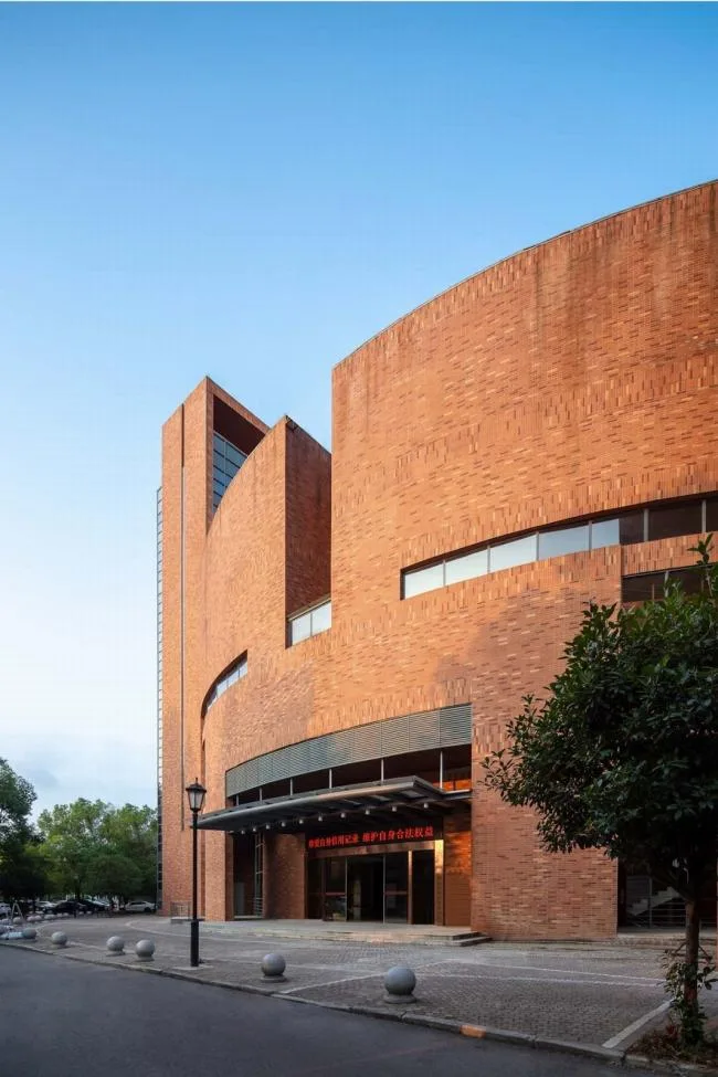 BIM Architecture | Steady and Introverted Red Brick Sculpture with Classical Beauty: Huangshi City Art Museum/Central South Architectural Design Institute