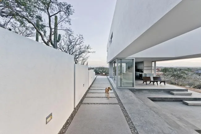 BIM Architecture | Sakatkas Villa 4 on Desert Volcanic Ridge/Campos Leckie Studio