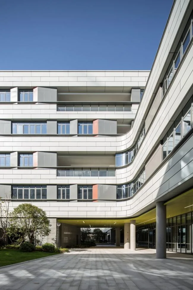 BIM Architecture | Floating Stereoscopic Campus - Zhejiang University School of Education Affiliated Middle School/Zhejiang University Architectural Design and Research Institute Co., Ltd