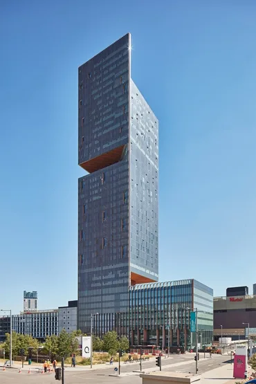 BIM architecture | SOM completes double cantilever 'Manhattan Attic Garden Building'