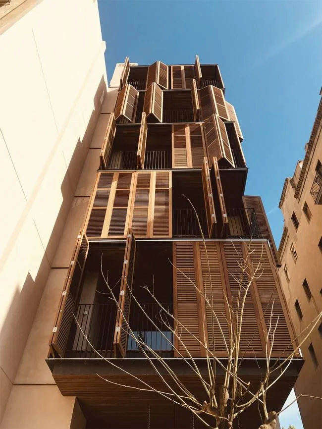 BIM Architecture | Light and Shadow Circulation Brings Warm Texture - Four Friends Apartment in Spain