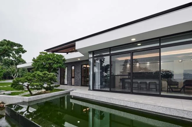 BIM Architecture | Horizontal Extension of "Landscape" Home/Original Architectural Firm