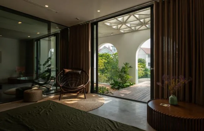 BIM architecture | Creating an indoor courtyard under arched windows and corridors: Vietnam AD8 Villa/Nemo Studio