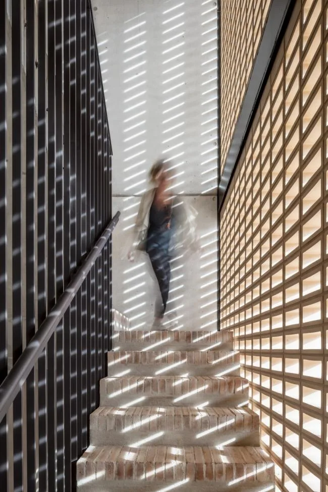 BIM Architecture | Light and Shadow Circulation Brings Warm Texture - Four Friends Apartment in Spain