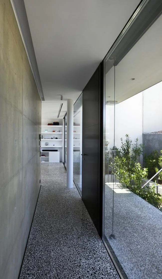 BIM Architecture | White Elves on the Aegean Coast - Greek E-House/Buerger Katsota Architects