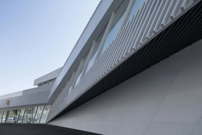 BIM Architecture | Misalignment and Twisting, Dynamic Tilt: China Lamborghini Exhibition Center/Puma Architectural Design Firm