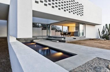 BIM Architecture: Sakatkas Villa 4 on a Desert Volcanic Ridge by Campos Leckie Studio-BIM WORLD