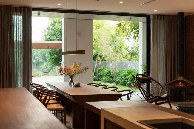 BIM architecture | Creating an indoor courtyard under arched windows and corridors: Vietnam AD8 Villa/Nemo Studio