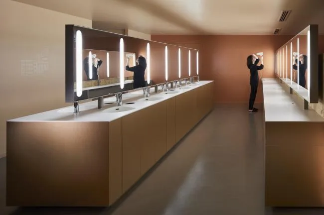 BIM Architecture | Nine Hour Capsule Hotel/Narise Inoue Architectural Design Firm