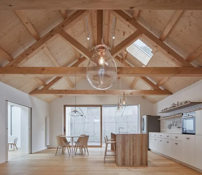 BIM Architecture | A playful white small house: Prague Vacation Home/Atelier 111 Architekti