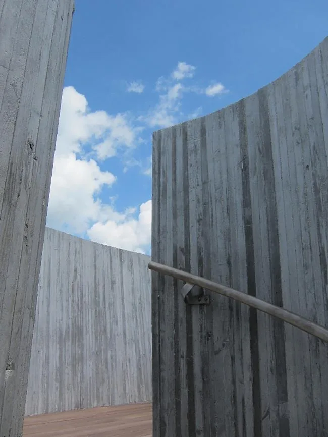 BIM Architecture | Geometric Freehand Concrete Sculpture: Solar Trajectory Residence/Christian Wassmann