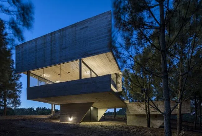 BIM Architecture | Light and Shadow Dance, Simple Forest Dwelling Like Wood and Stone/Luciano Kruk