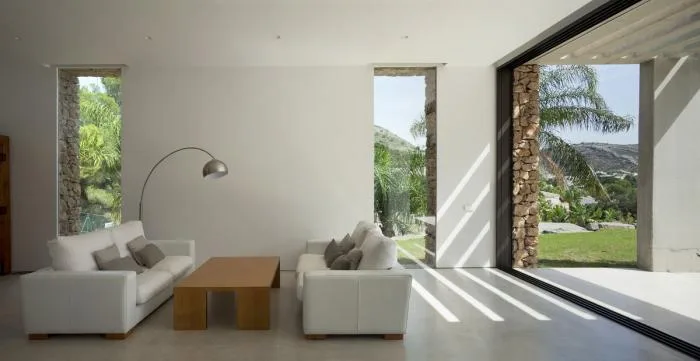BIM Architecture | Integration of Primitive Brutality and Modern Elements: Baham/Moreira House