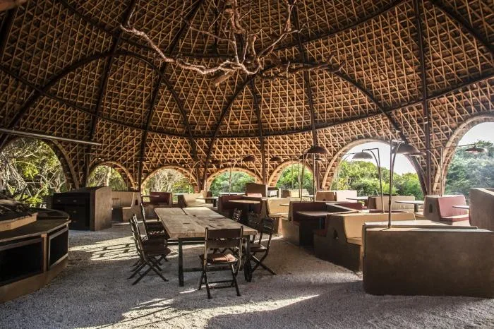 BIM Architecture | Primitive Caves Under Giant Stones on Coastal Beaches: Sri Lanka Tent Hotel/Nomadic Resorts