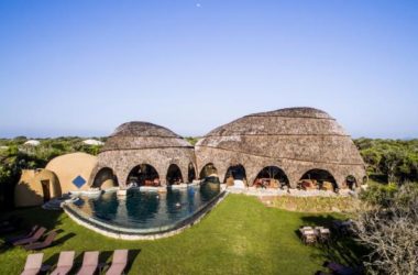 BIM Architecture: Sri Lanka’s Tent Hotel and Nomadic Resorts Inspired by Primitive Coastal Caves-BIM WORLD