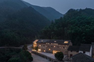 BIM Architecture: Qinglongwu Yanjiyou Rural Capsule Hotel Bookstore by Xitao Design Studio-BIM WORLD