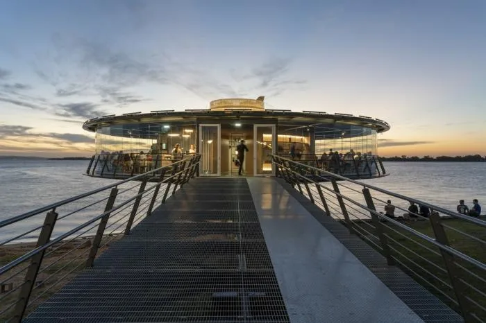 BIM Architecture | 360 ° Panoramic View Food Bar Restaurant