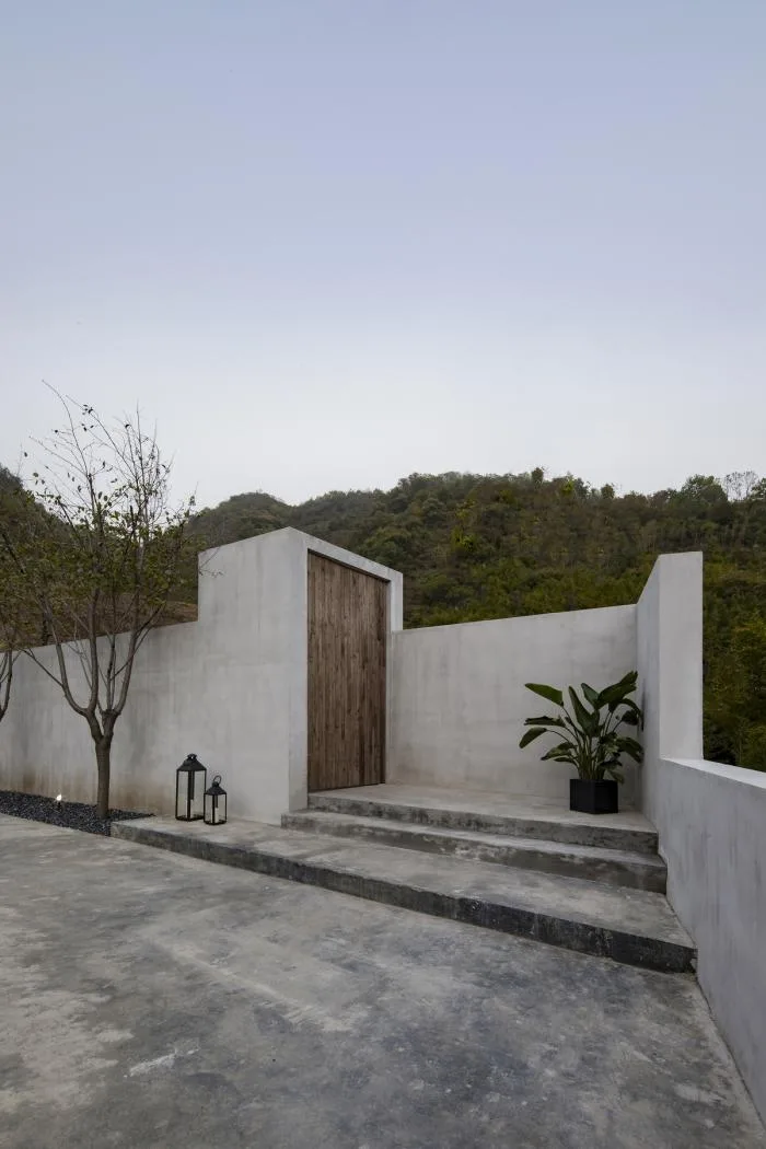 BIM Architecture | Far View of Smoke and Cooking Houses at the Foothills - Hangzhou Youji Boutique Homestay Hotel/Shihe Design Studio