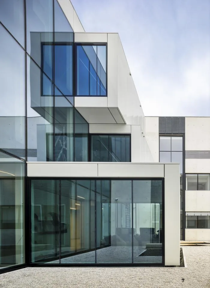 BIM Architecture | Light and Transparent, Dancing with Curved Lines: Air Liquide Group Headquarters/Michel R é mon&  Associés