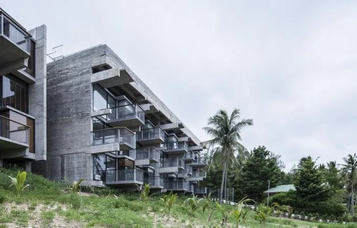 BIM Architecture | Located on a tranquil hillside, listening to the rustling of coconut groves: Varivana Resort Hotel, Phaan Island, Thailand