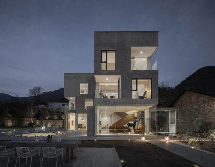 BIM Architecture | Far View of Smoke and Cooking Houses at the Foothills - Hangzhou Youji Boutique Homestay Hotel/Shihe Design Studio
