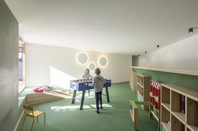 BIM Architecture | Living on the Mountain - Strata Hotel/Plasma Studio