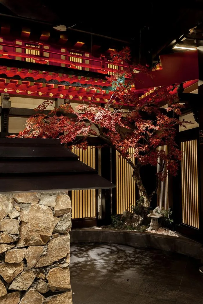 BIM Architecture | Red Leaves Falling Outside the Bamboo Corridor: Niu NEW Shouxi Burn, Shanghai/Woye Space Design Firm