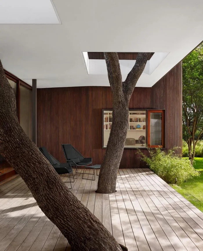 BIM Architecture | Natural Integration: Lakeview Residence/Alter Studio