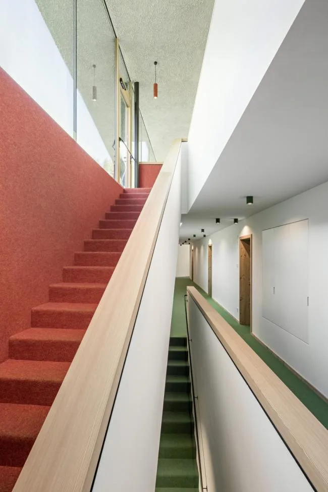 BIM Architecture | Living on the Mountain - Strata Hotel/Plasma Studio