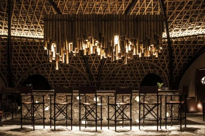 BIM Architecture | Primitive Caves Under Giant Stones on Coastal Beaches: Sri Lanka Tent Hotel/Nomadic Resorts