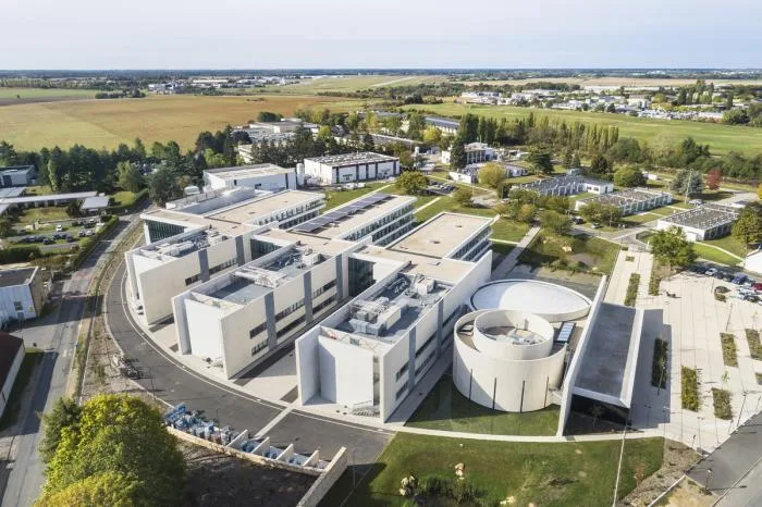 BIM Architecture | Light and Transparent, Dancing with Curved Lines: Air Liquide Group Headquarters/Michel R é mon&  Associés