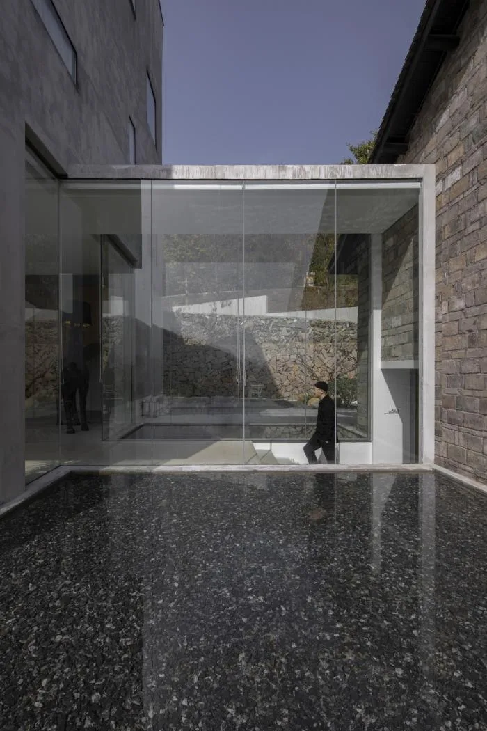 BIM Architecture | Far View of Smoke and Cooking Houses at the Foothills - Hangzhou Youji Boutique Homestay Hotel/Shihe Design Studio