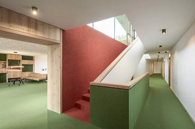 BIM Architecture | Living on the Mountain - Strata Hotel/Plasma Studio
