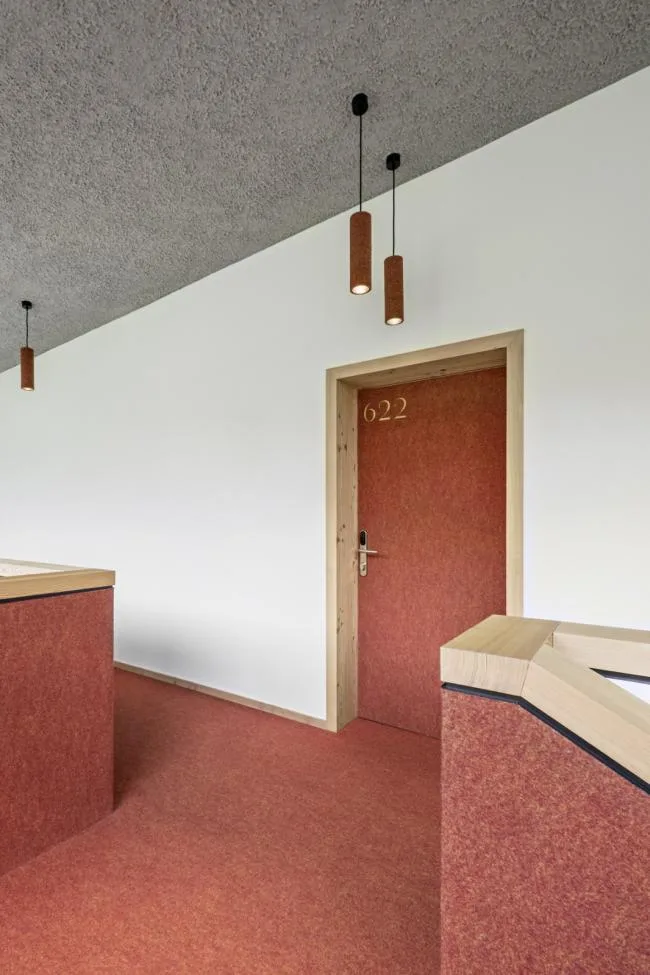BIM Architecture | Living on the Mountain - Strata Hotel/Plasma Studio