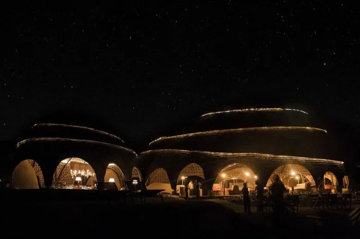 BIM Architecture | Primitive Caves Under Giant Stones on Coastal Beaches: Sri Lanka Tent Hotel/Nomadic Resorts