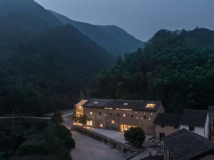 BIM Architecture | Qinglongwu Yanjiyou Rural Capsule Hotel Bookstore/Xitao Design Studio