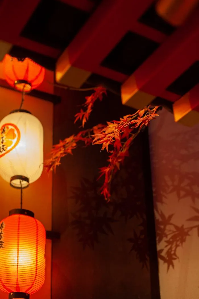 BIM Architecture | Red Leaves Falling Outside the Bamboo Corridor: Niu NEW Shouxi Burn, Shanghai/Woye Space Design Firm