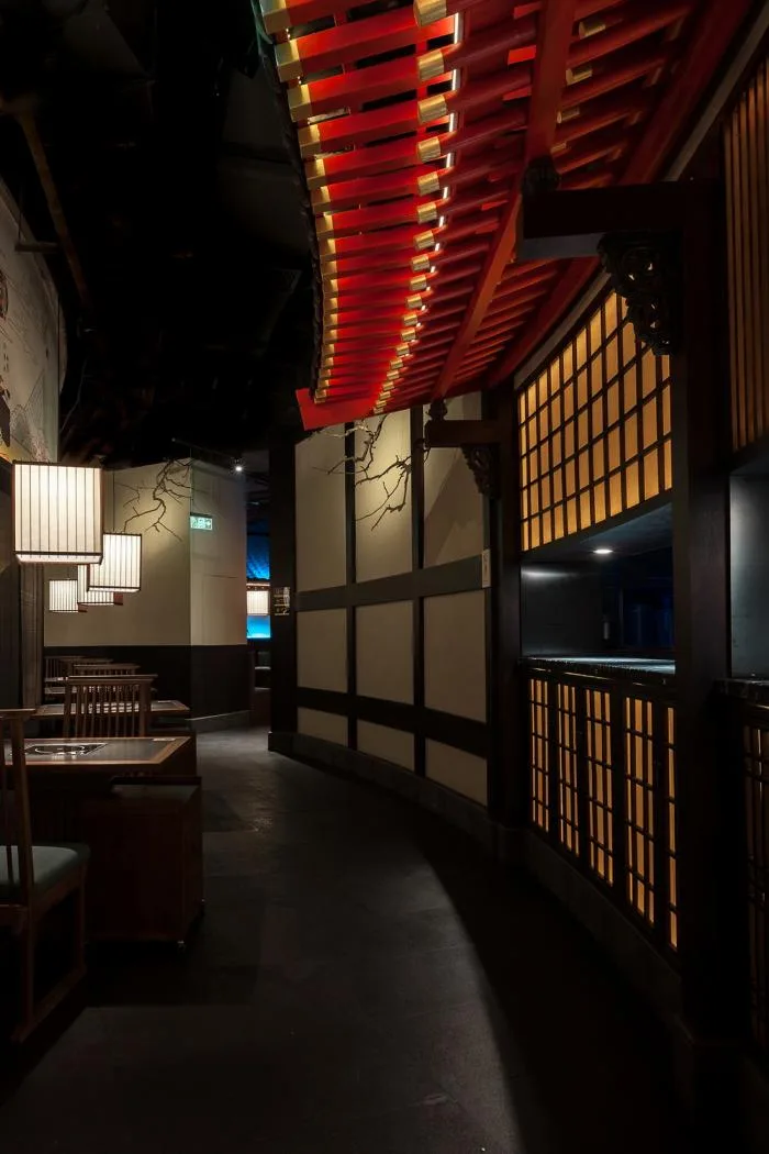 BIM Architecture | Red Leaves Falling Outside the Bamboo Corridor: Niu NEW Shouxi Burn, Shanghai/Woye Space Design Firm