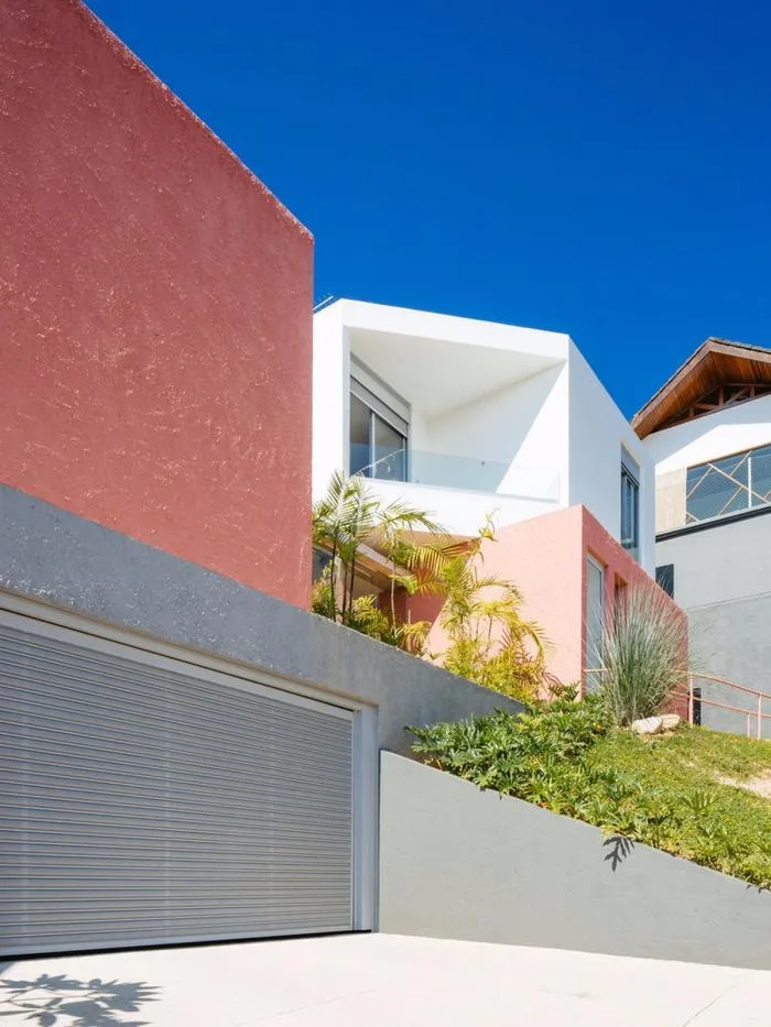 BIM Architecture | Garden style Residence with Square and Circle Creation: Cauman's Home/Est ú dio BRA