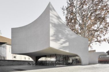 BIM Architecture: Blending Classic Design with Playful Elements at the Tree-Filled Tourist Center by MoDus Architects-BIM WORLD