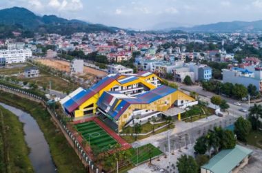 BIM Architecture: Vibrant and Layered Hillside Kindergarten Design-BIM WORLD