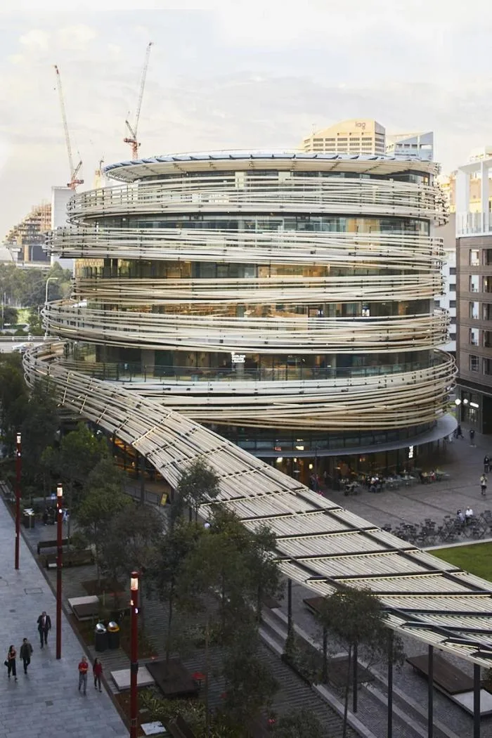 BIM Architecture | Sculptures Surrounded by Curved Wooden Screens: Sydney Stock Exchange/Kengo Kuma Architecture Urban Design Firm