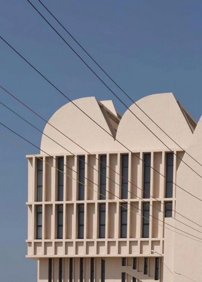 BIM Architecture | Silent Guarding, Pursuing Local Roots: Churches by the mudflat/CWXD Architecture Firm