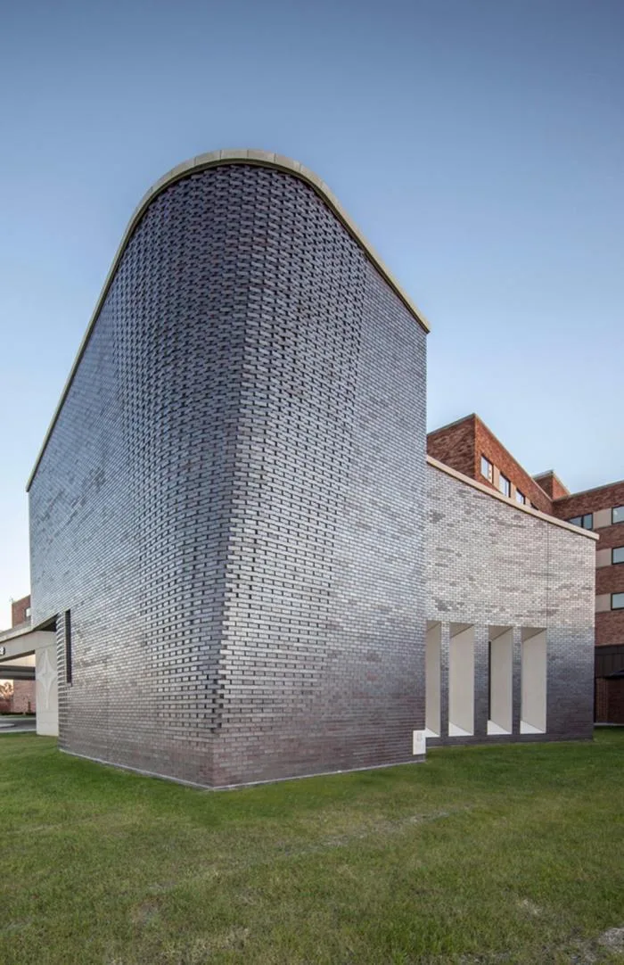 BIM architecture | Rotating 'woven' brick sculpture: St. Mary's Church/PLY+