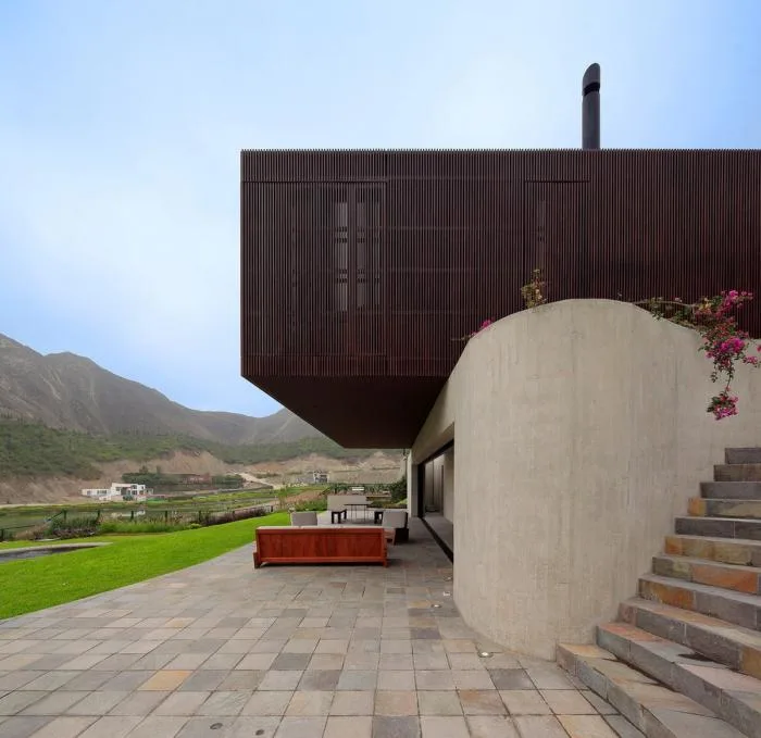 BIM Architecture | Organic Housing in Mountain and Rural Areas - 'Under the Wooden Box' by Martin Dulanto Arquitecto