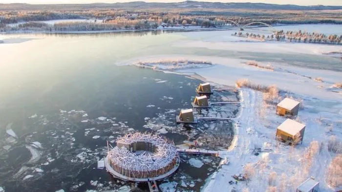 BIM Architecture | Floating Spa Hotel on the Lule River: 'Arctic Bath'