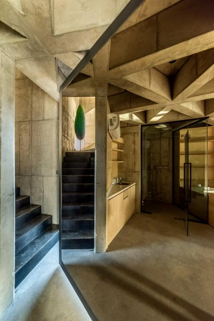 BIM Architecture | Abstract Geometric Space of Concrete Construction: Atelier 11 Office Building/Atelier 11