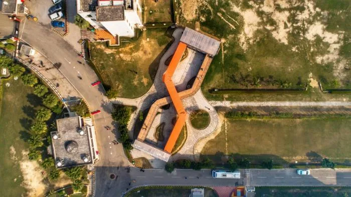 BIM Architecture | Infinite Symbol "∞": Grand Noida Coffee Bar and Student Center/RJDL
