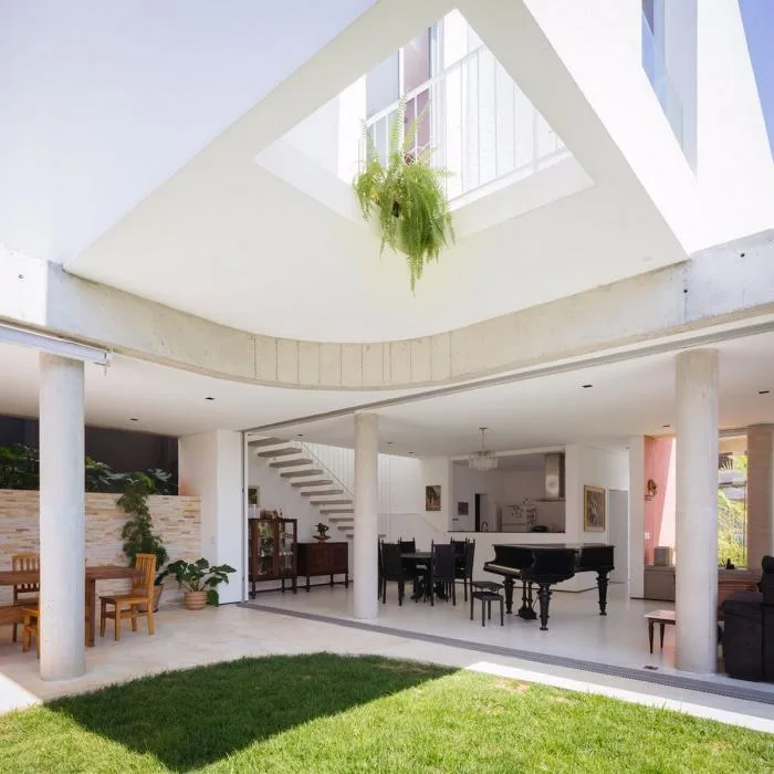 BIM Architecture | Garden style Residence with Square and Circle Creation: Cauman's Home/Est ú dio BRA
